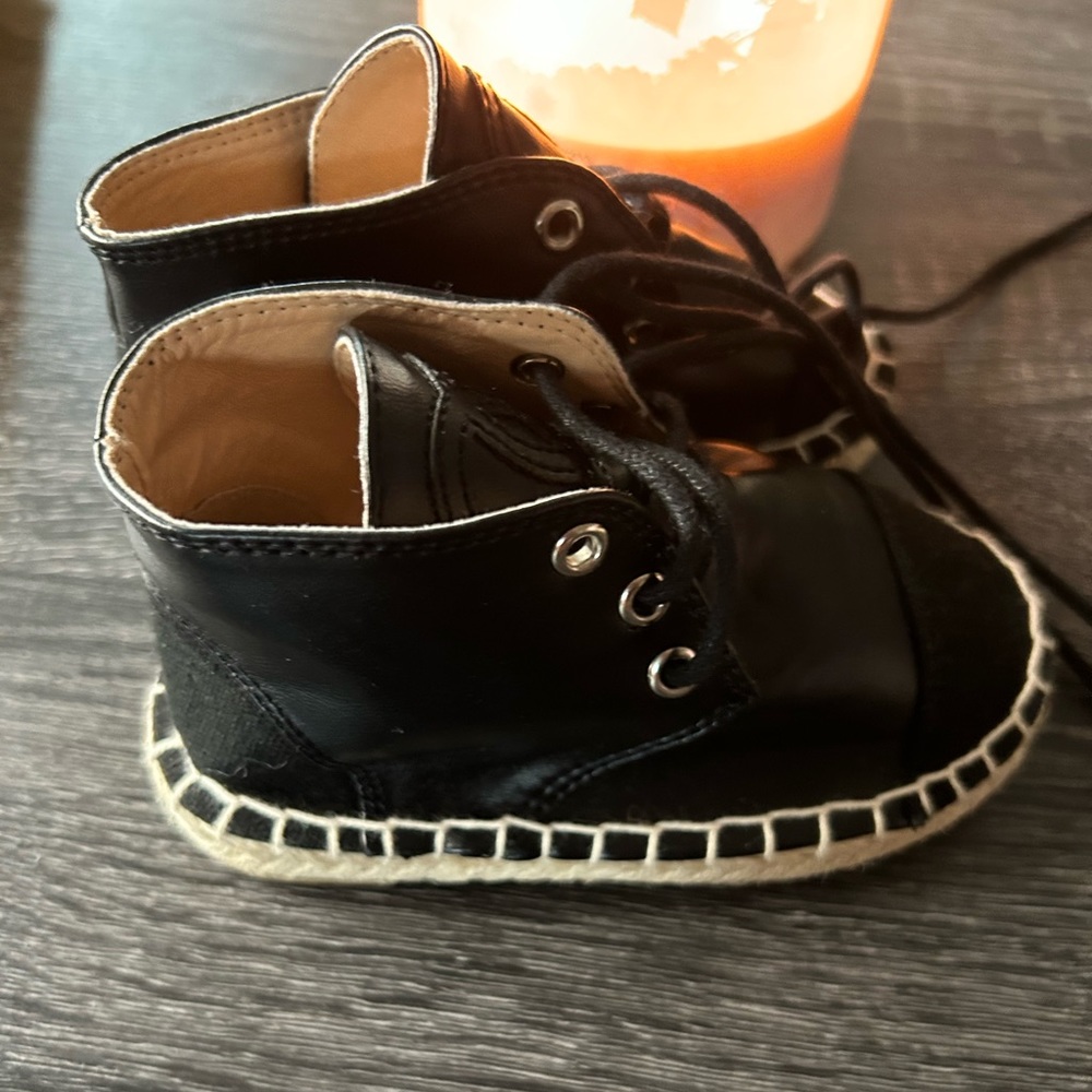 Size 7 leather moccasins